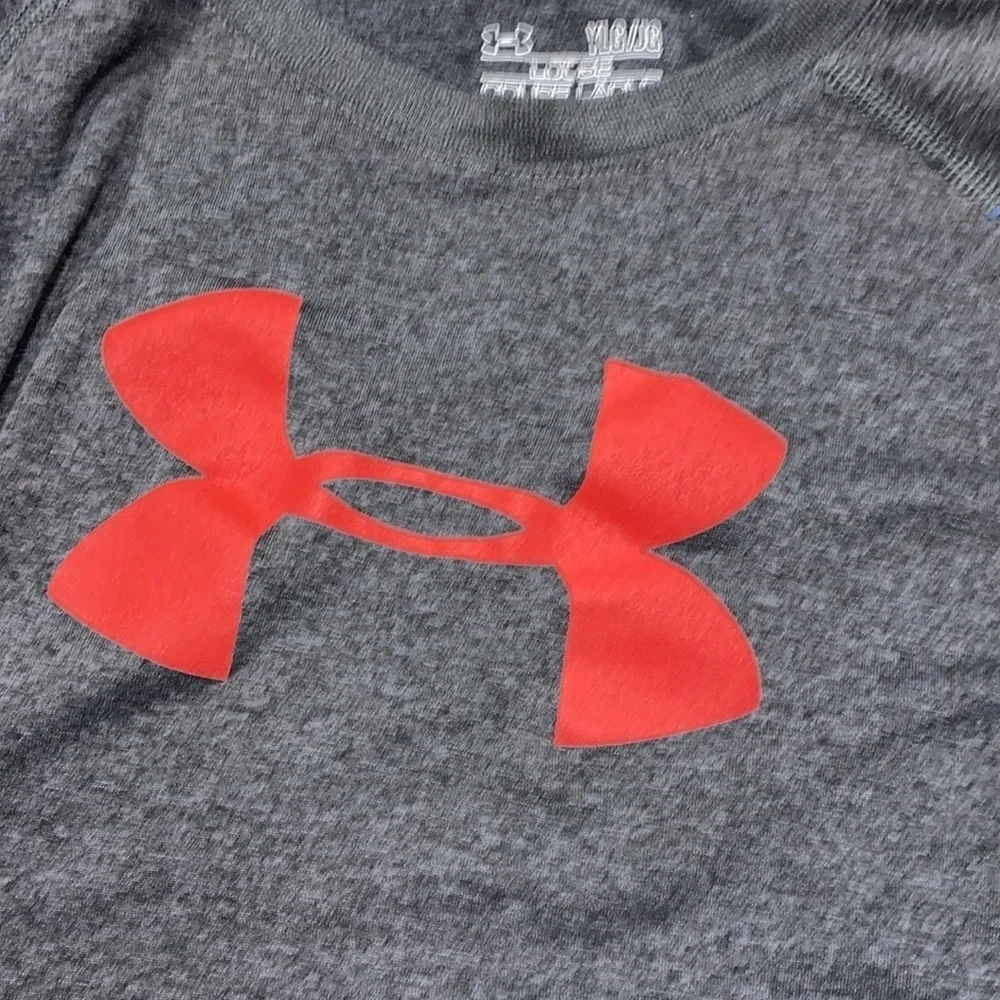 Under Armour youth large grey longsleeve shirt